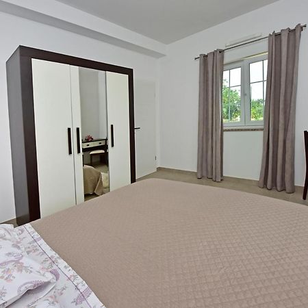 Apartman Melita Porec Exterior photo