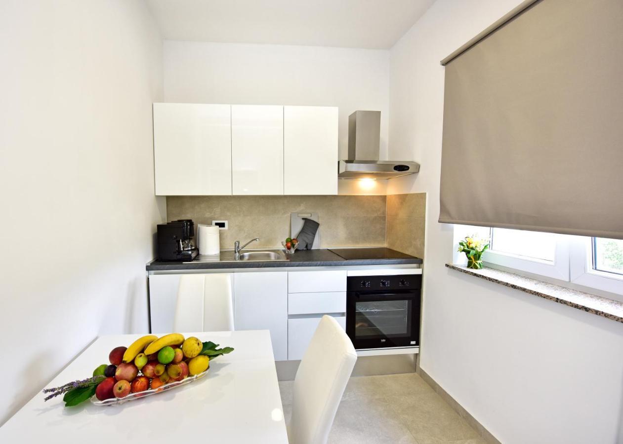 Apartman Melita Porec Exterior photo