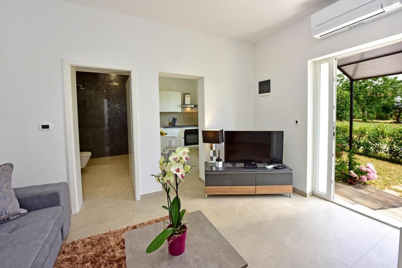 Apartman Melita Porec Exterior photo