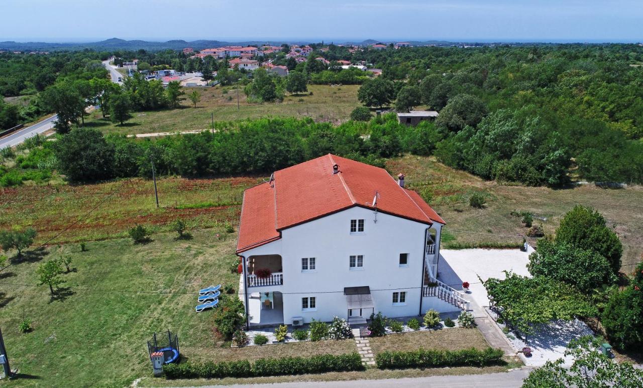Apartman Melita Porec Exterior photo