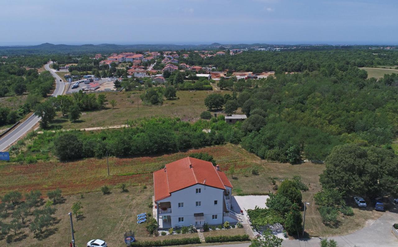 Apartman Melita Porec Exterior photo