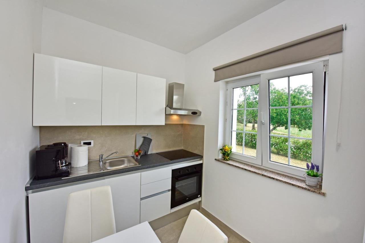 Apartman Melita Porec Exterior photo