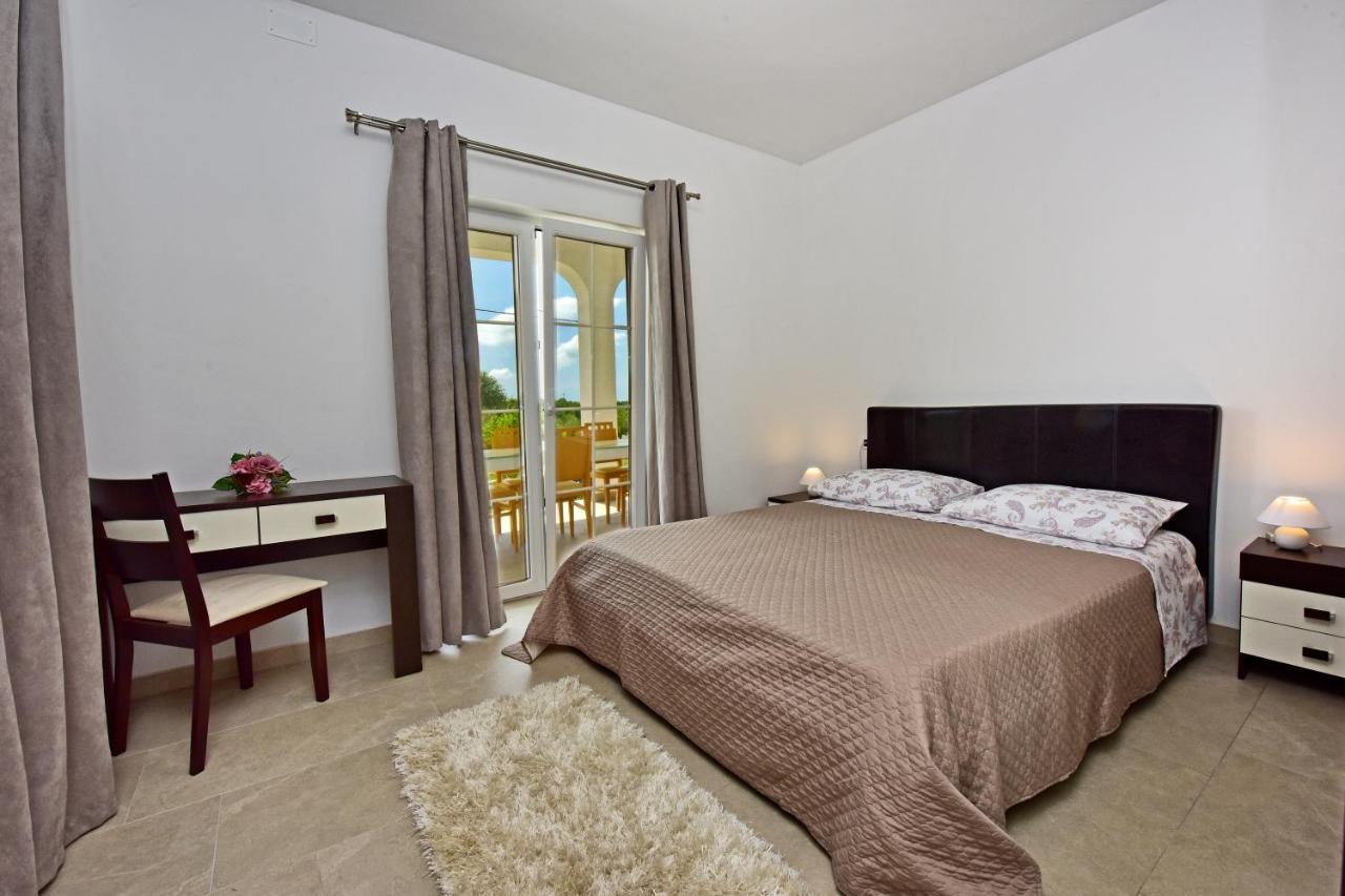 Apartman Melita Porec Exterior photo
